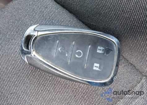 2019 Chevrolet Equinox Lt z USA, uszkodzony, nr VIN 2GNAXKEV2K6292588